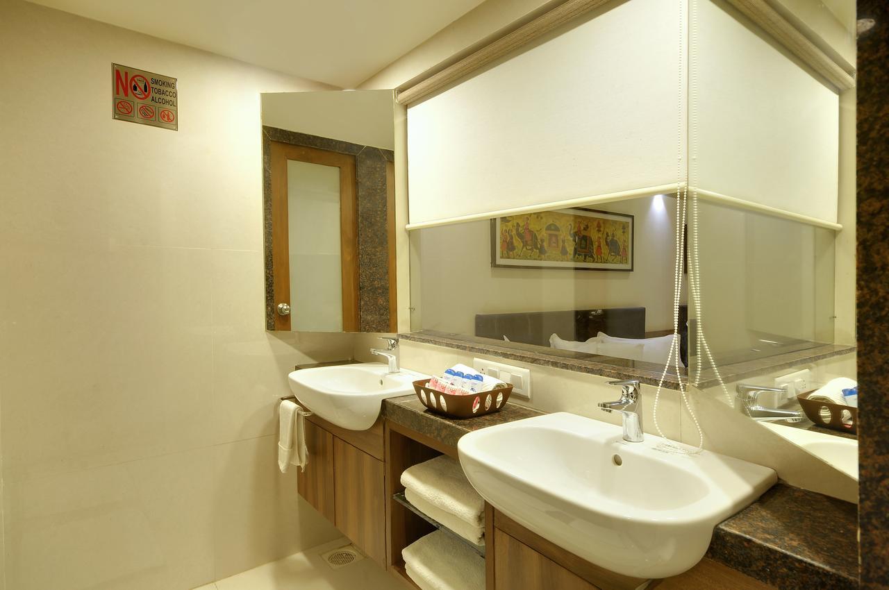 Shreeji Vatika Surat Exterior photo