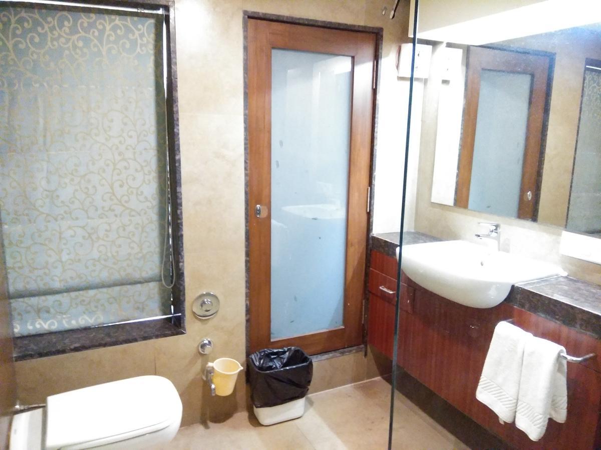 Shreeji Vatika Surat Exterior photo