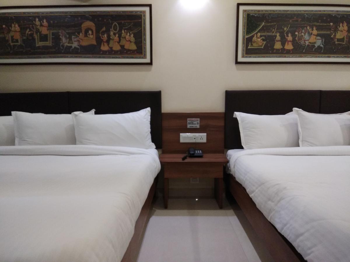 Shreeji Vatika Surat Exterior photo